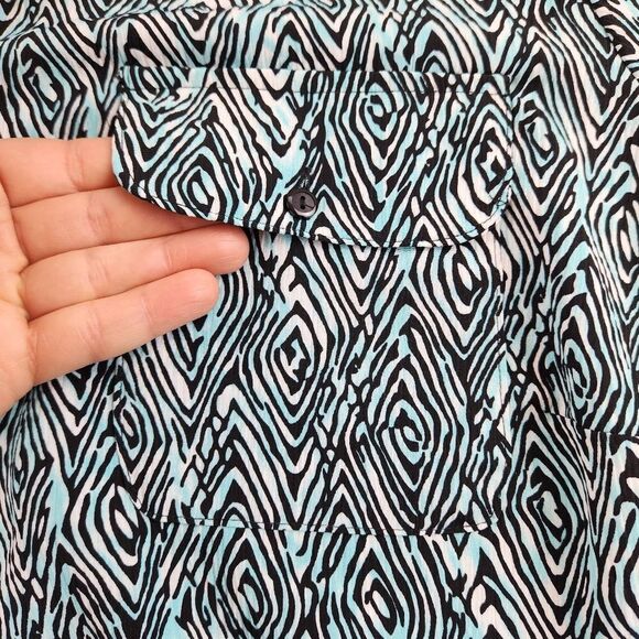 🔹️Kim Rogers Turquoise Geo Print Buttoned Adjustable Sleeve Top 2X - Picture 7 of 12